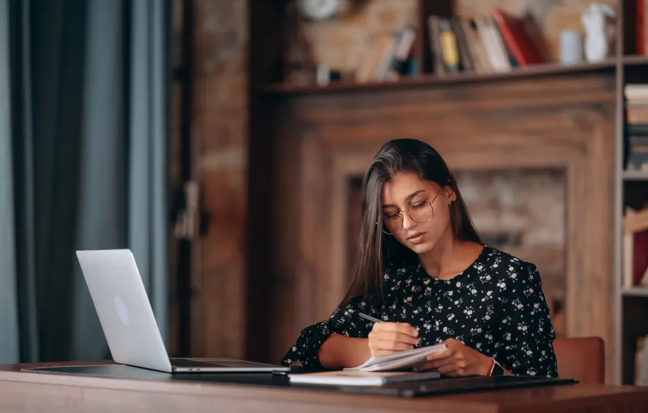 ung kvinnlig student