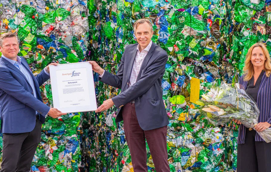 Returpack, vinnare Sveriges Friskaste Företag, Bengt Lagerman, VD; Ulrika Magnusson, HR-chef, Stefan Thorén, regionchef Feelgood