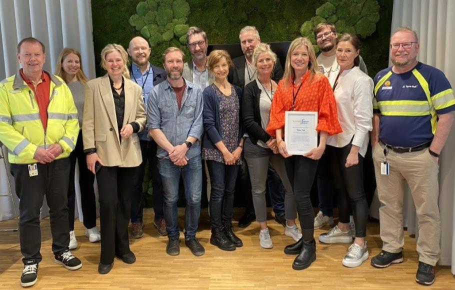 Främre raden: Magnus Nilsson Huvudskyddsombud, Marie Sandin VD AB Tetra Pak, Martin Carlsson ordf Tetra Pak IF, Ulrika Welin Ergonom Företagshälsovården, Jessica Davidsson Företagssköterska Företagshälsovården, Anna Ståhlnacke Verksamhetschef Företagshälsovården, Malin Sjölin Kommunikatör, Lars Eric Jönsson Huvudskyddsombud. Bakre raden: Therese Landen OHS officer, Peter Sacher HR-chef, Stefan Greén Säkerhetschef, Anders Olsson OHS officer, Oscar Falk Psykolog Företagshälsovården
